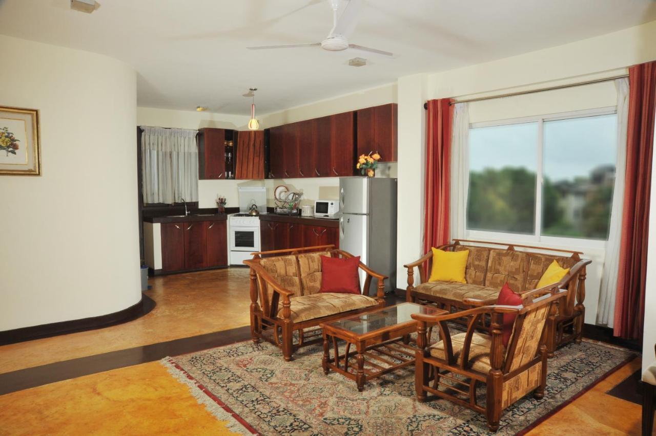 Prestige Court Residencies Hotel Dehiwala-Mount Lavinia Ngoại thất bức ảnh